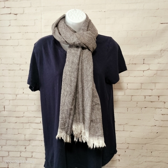 Jones New York Accessories - Jones New York Women's Scarf Blue Gray Fringe Hem Rectangle Multi functional